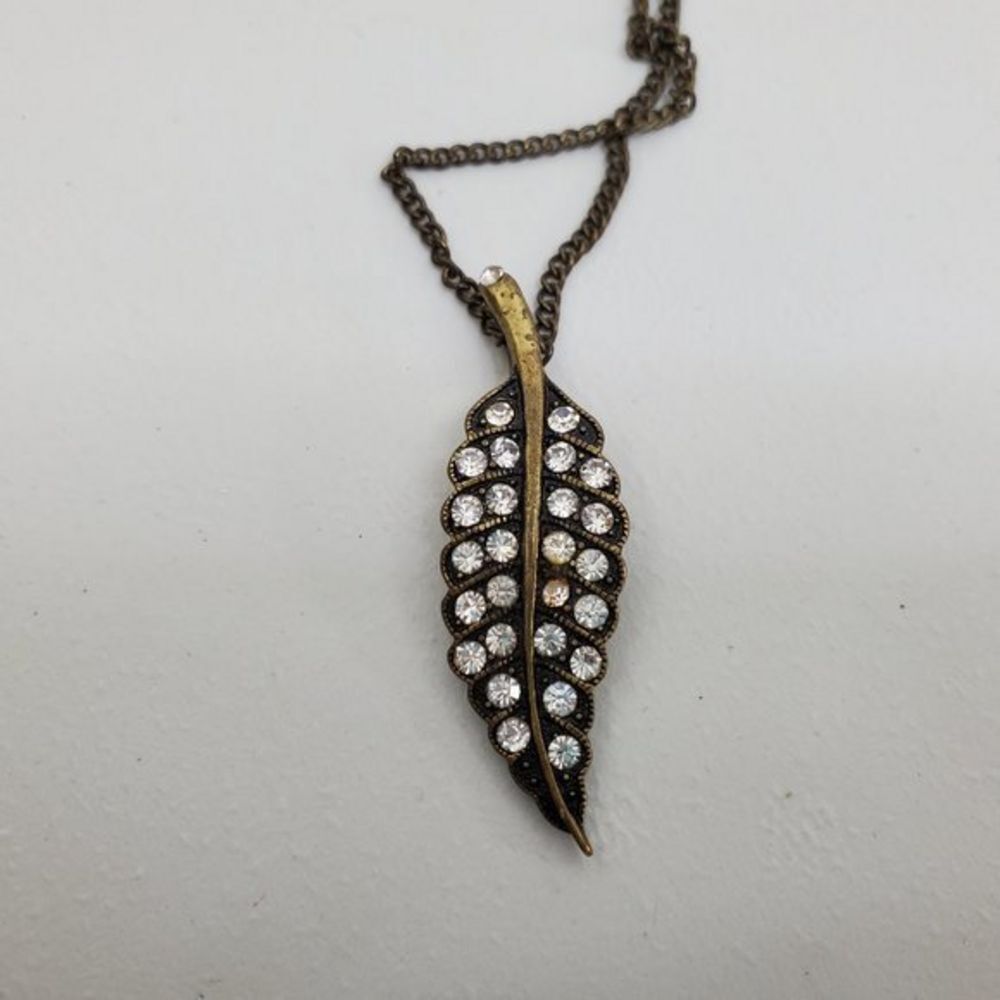 Rhinestone Leaf Necklace Gold Tone Chain‎ Pendant C